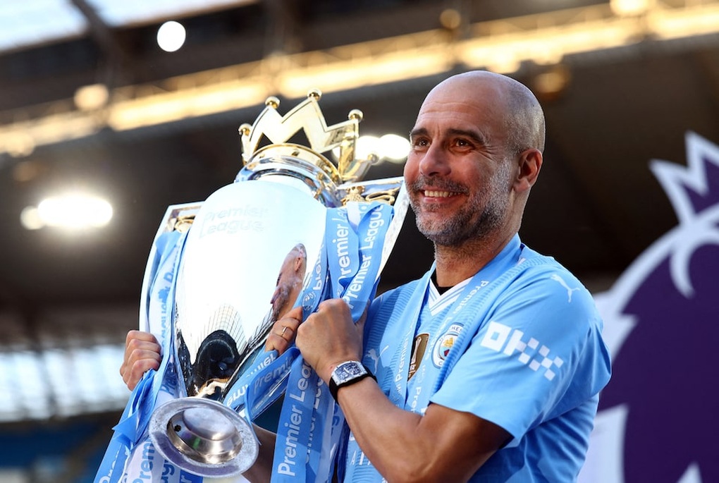 Báo Anh tiết lộ tương lai của HLV Pep Guardiola ở Man City - 1