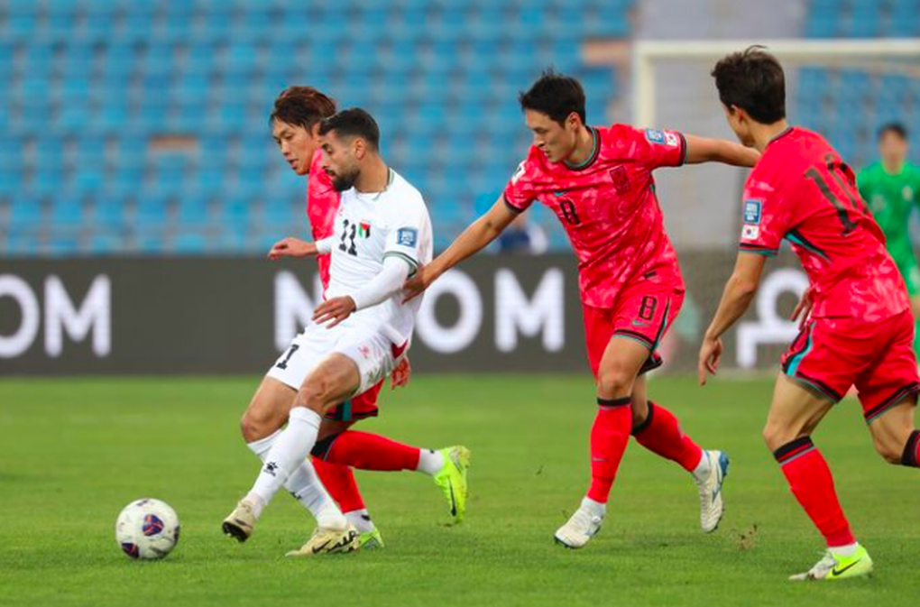 Hàn Quốc gây thất vọng, Iran và Uzbekistan tiến gần tấm vé dự World Cup - 1